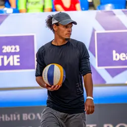 Виталий Русаков