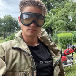 Алексис Семенов